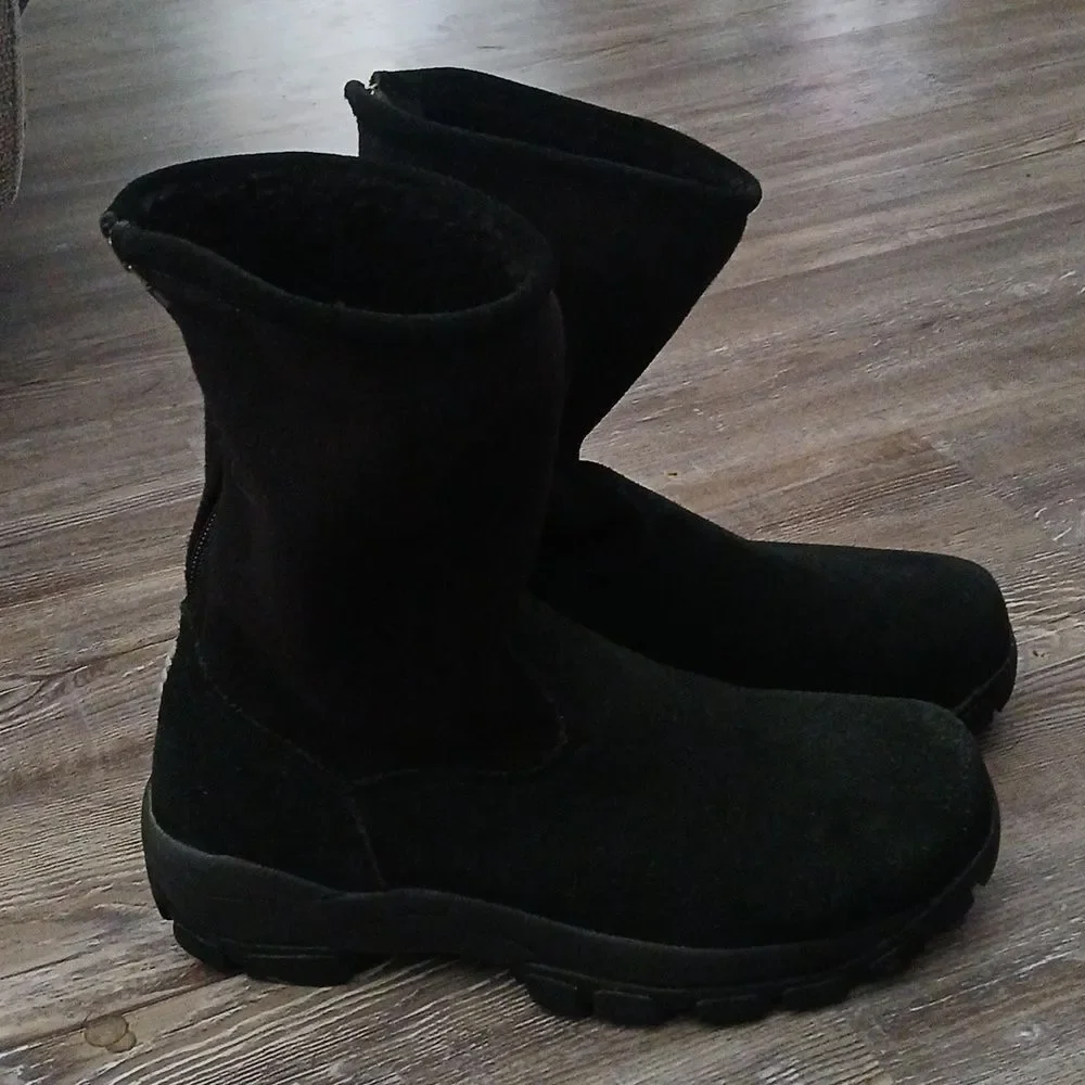 Land's End  black fleece boots Style  93160 Size  8 B NWOT